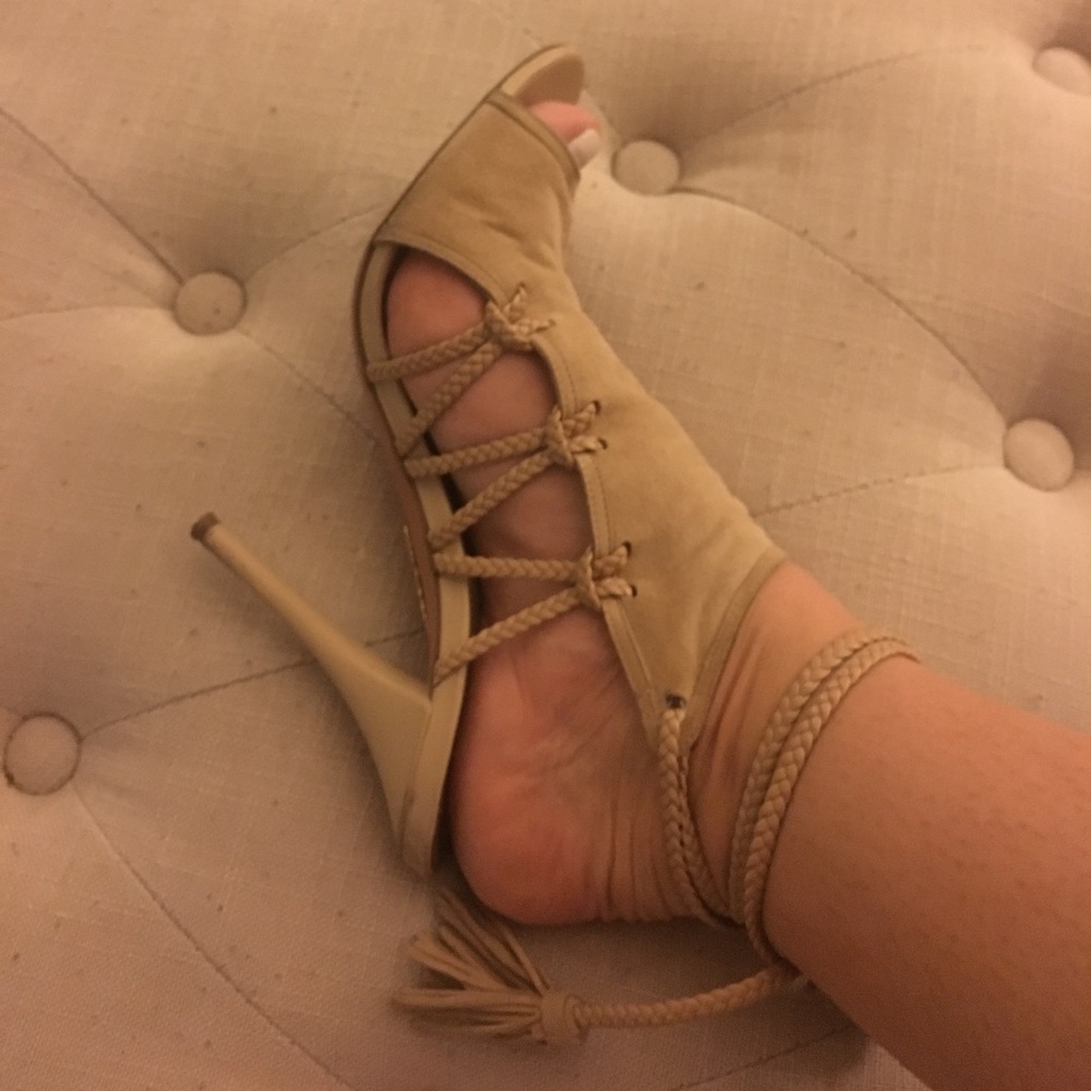 Aquazurra sandal.